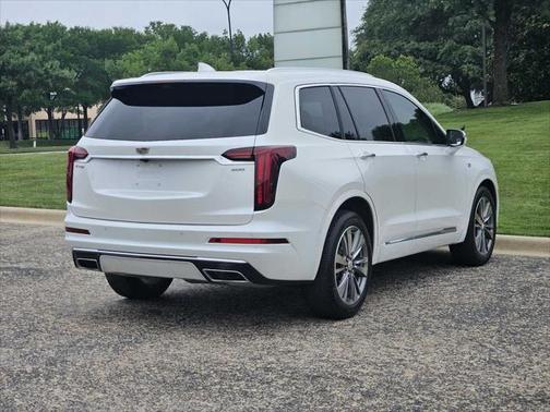 2021 Cadillac XT6 Premium Luxury FWD