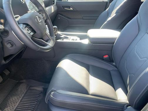 2025 Lexus GX 550 Luxury