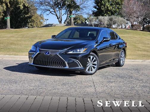 2021 Lexus ES 300h Base