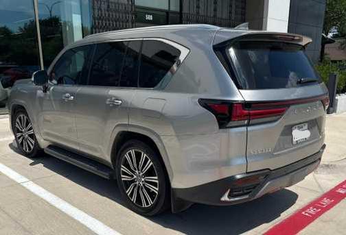 2022 Lexus LX 600 Luxury