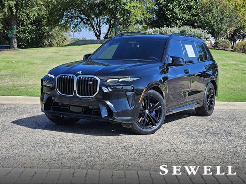 2023 BMW X7 M60i