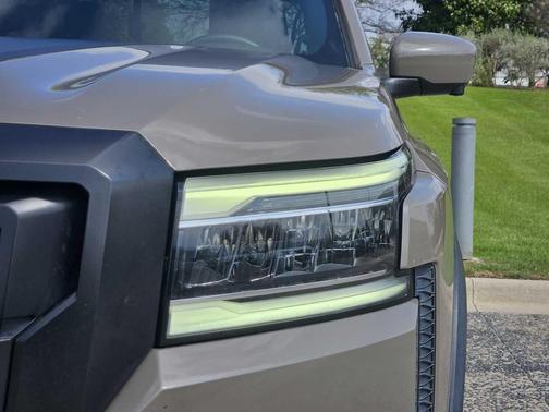 2023 Nissan Frontier PRO-X