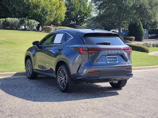 2025 Lexus NX 250 Premium