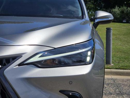 Atomic Silver 2024 Lexus NX 250 Premium