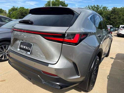 Atomic Silver 2024 Lexus NX 250 Premium