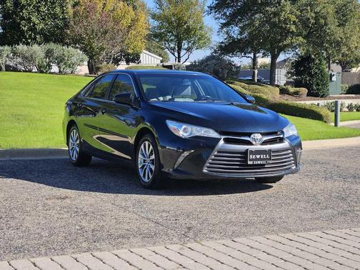 2016 Toyota Camry XLE