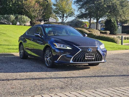 2022 Lexus ES 350 Base