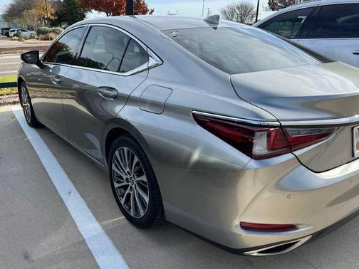 2019 Lexus ES 350 Base
