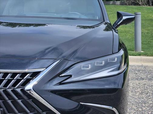 2022 Lexus ES 350 Ultra Luxury