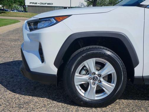 Super White 2019 Toyota RAV4 XLE