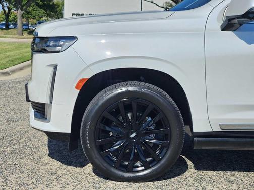 2022 Cadillac Escalade Premium Luxury