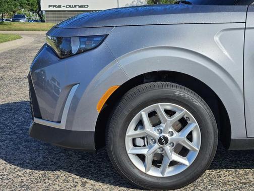 Steel Gray 2025 Kia Soul LX