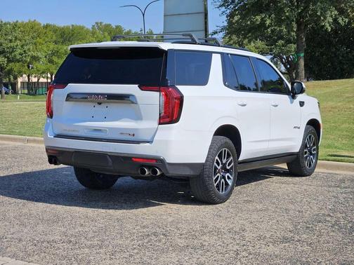 2022 GMC Yukon 4WD AT4