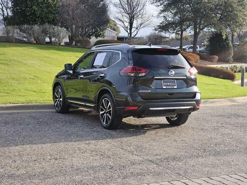 2020 Nissan Rogue SL