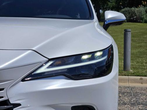 Eminent White Pearl 2025 Lexus RX 350 Premium