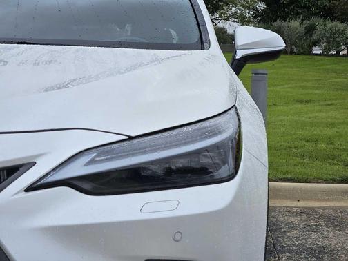 2023 Lexus NX 450h+ Luxury