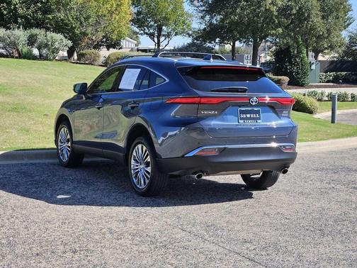 2022 Toyota Venza XLE