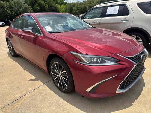 Matador Red Mica 2025 Lexus ES 350 Base