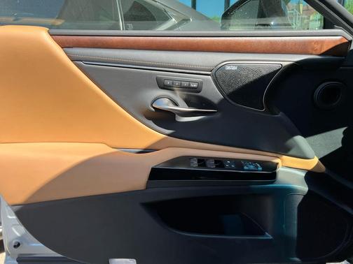 Iridium 2024 Lexus ES 350 Ultra Luxury