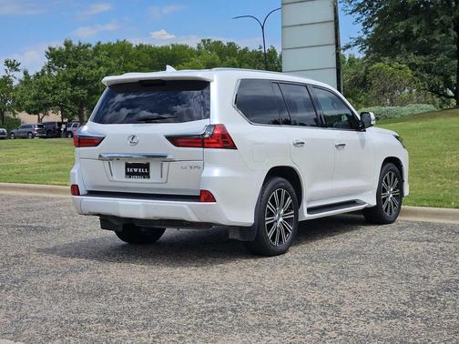 2019 Lexus LX 570 Base