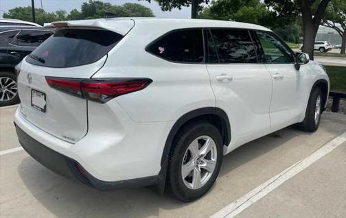 2022 Toyota Highlander LE
