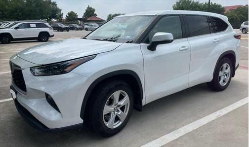 2022 Toyota Highlander LE