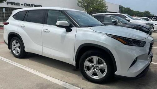 2022 Toyota Highlander LE