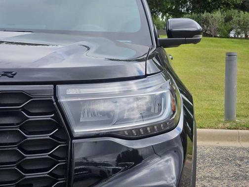 Agate Black Metallic 2025 Ford Explorer ST