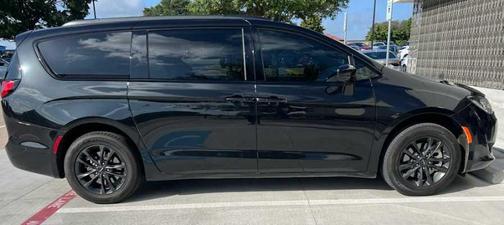 2020 Chrysler Pacifica L