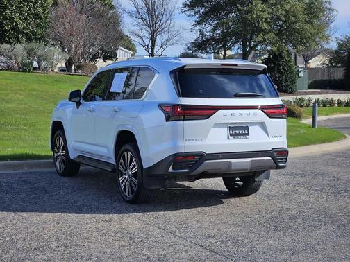 2024 Lexus LX 600 Luxury