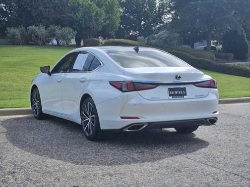 2023 Lexus ES 350 Base