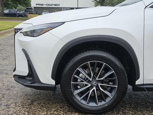 Eminent White Pearl 2025 Lexus NX 250 Premium