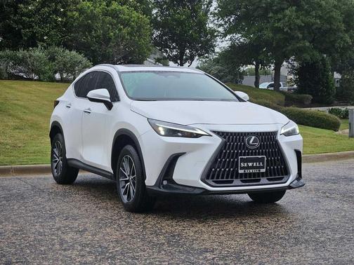 Eminent White Pearl 2025 Lexus NX 250 Premium