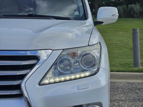2014 Lexus LX 570 Base
