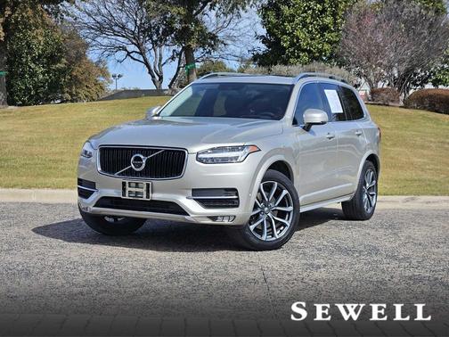 2018 Volvo XC90 T6 Momentum