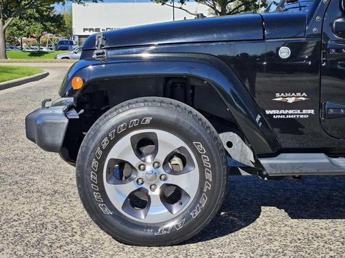 2016 Jeep Wrangler Unlimited Sahara