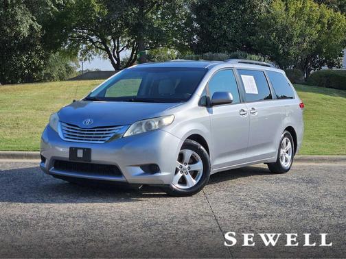 2013 Toyota Sienna LE
