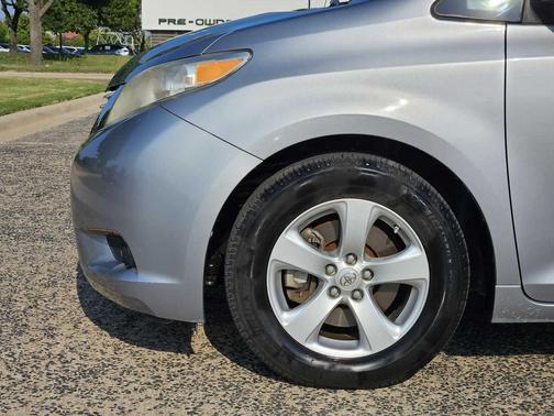 2013 Toyota Sienna LE