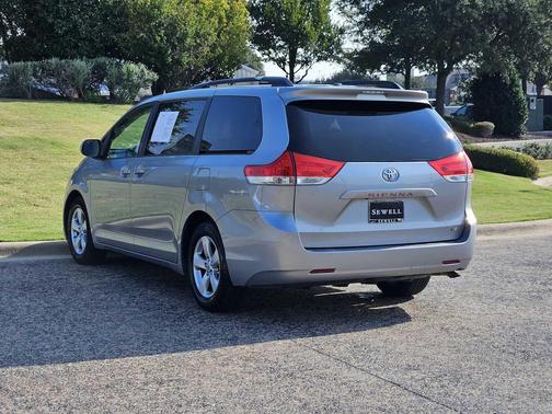 2013 Toyota Sienna LE