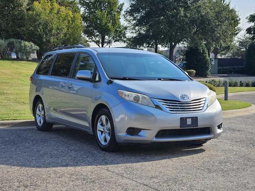 2013 Toyota Sienna LE