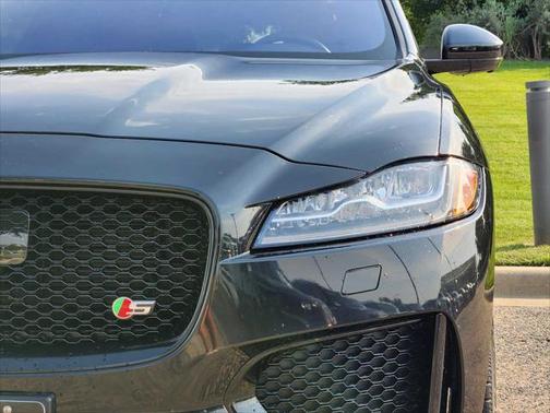 2018 Jaguar F-PACE S
