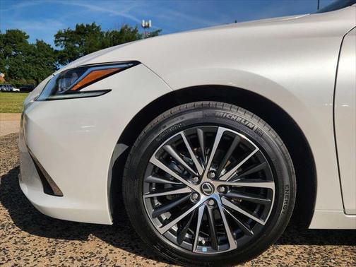 2024 Lexus ES 350 Base
