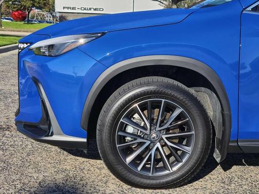 2025 Lexus NX 350h Premium