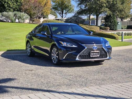 2021 Lexus ES 300h Base