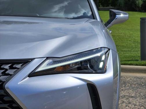 2025 Lexus UX 300h Premium