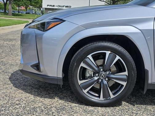 2025 Lexus UX 300h Premium