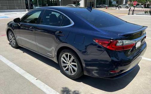 2017 Lexus ES 300h Base