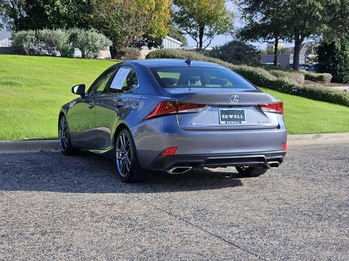 2018 Lexus IS 300 Base