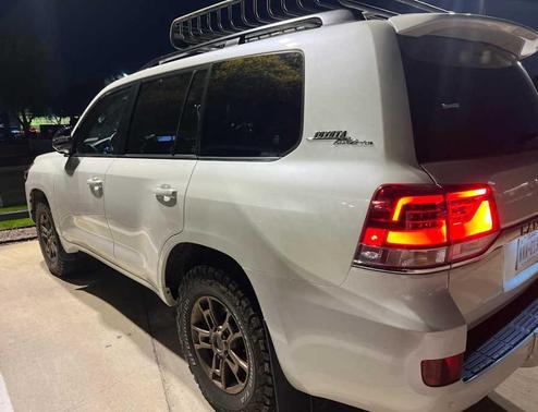 2021 Toyota Land Cruiser Base