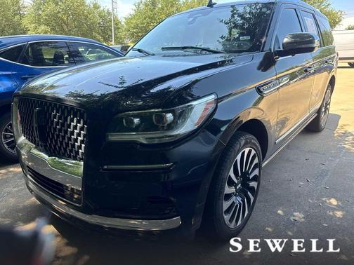 Infinite Black Metallic Clearcoat 2023 Lincoln Navigator Black Label